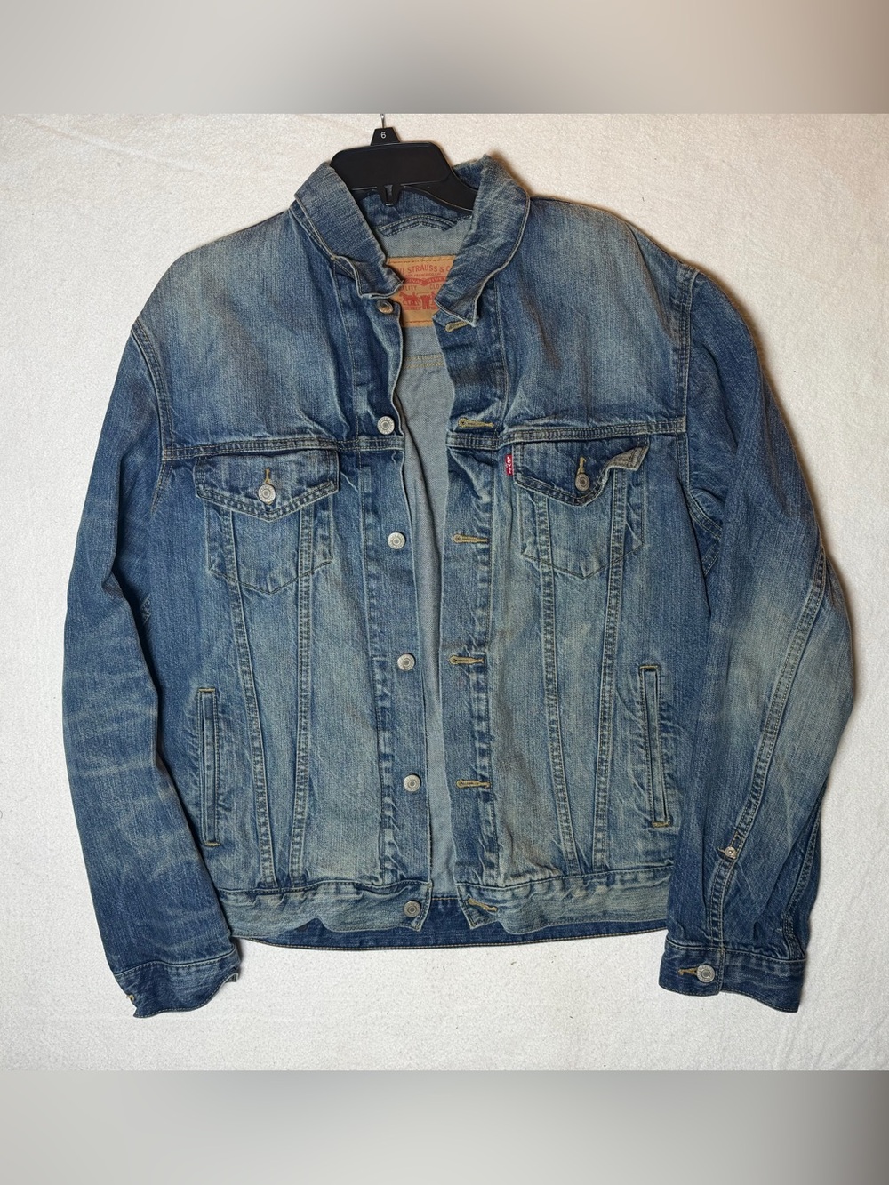 Levi Strauss & Co. Classic Denim Trucker Jacket Medium Wash Men's Size L - Picture 1 of 9